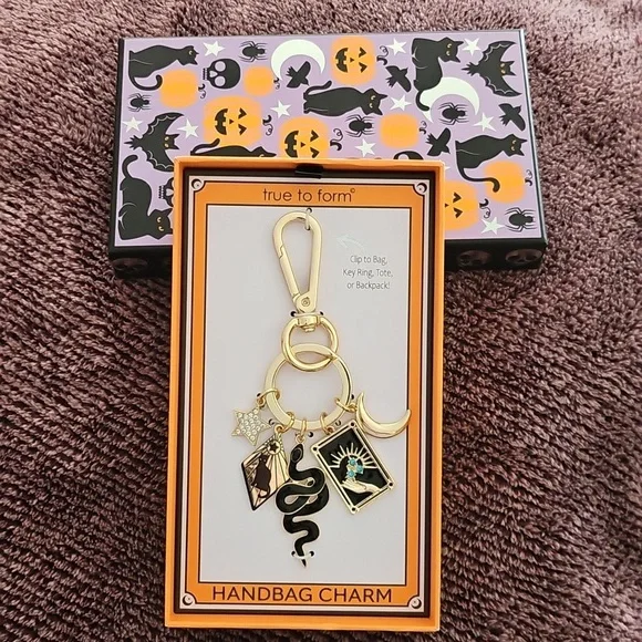 Mystical Handbag Charm - Picture 3 of 5